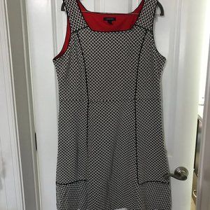 Flattering cotton-blend A-line dress in black and white size 18 Lands End